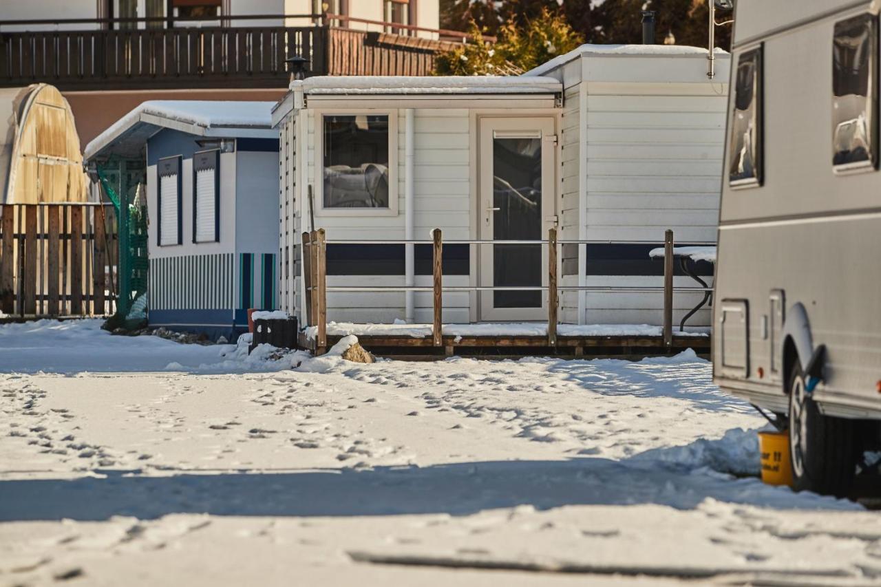 Camping Dreilaendereck Blockhuetten & Apartments Ried im Oberinntal Exterior photo